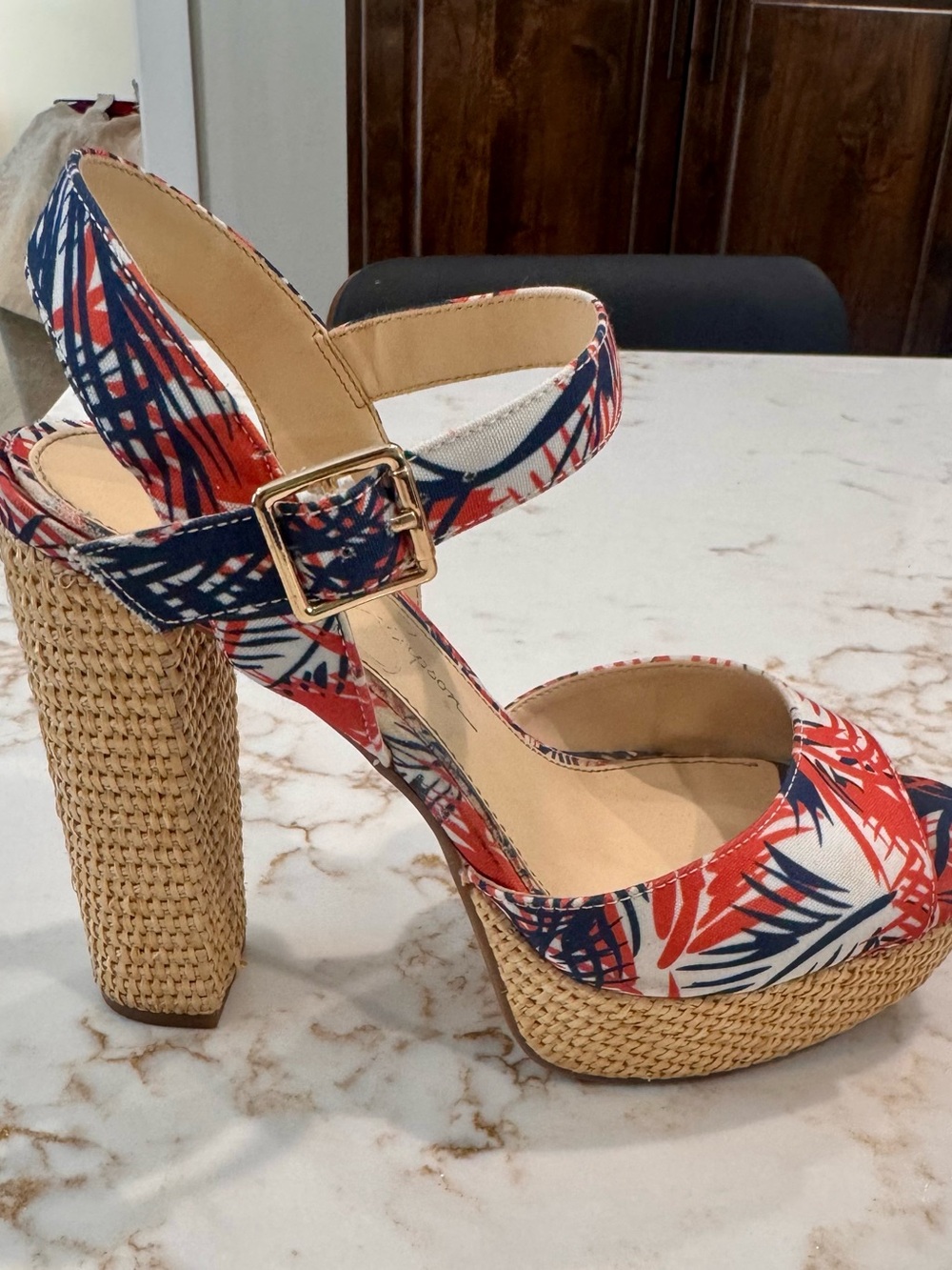 Jessica Simpson Tropical Print Platform Sandal with Woven Heel / Sz 6.5 /